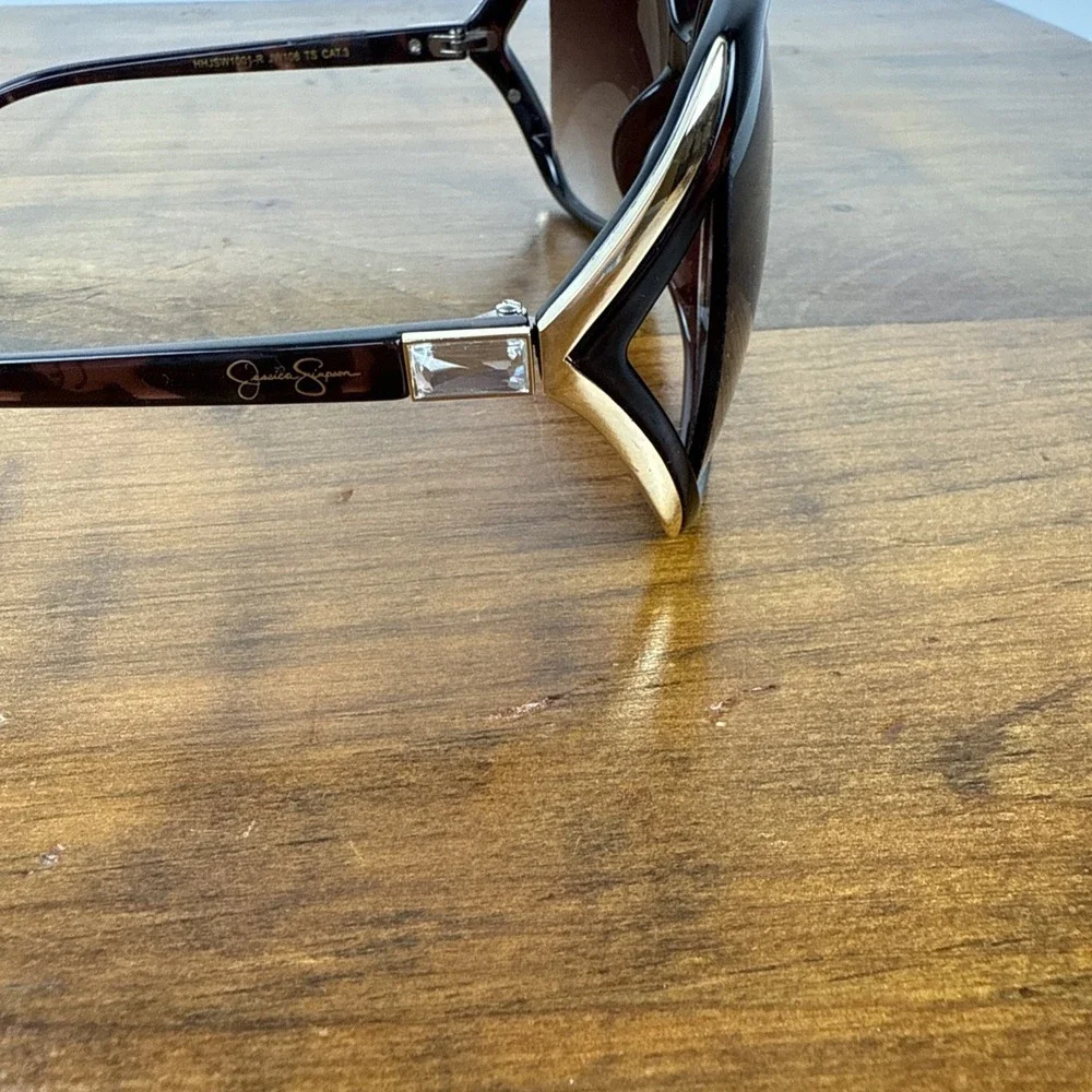 Jessica Simpson Oversized Rectangular Black Brown Tortoise Gold Sunglasses J5686